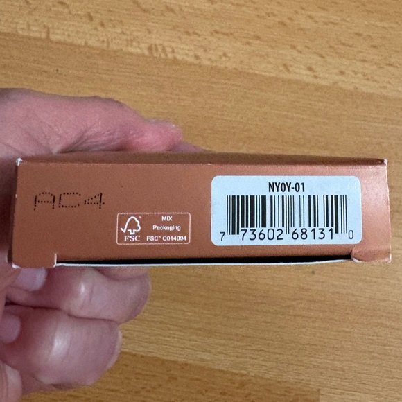 MAC Skinfinish Sunstruck Matte Bronzer in MATTE LIGHT GOLDEN Tried once. - Picture 13 of 15